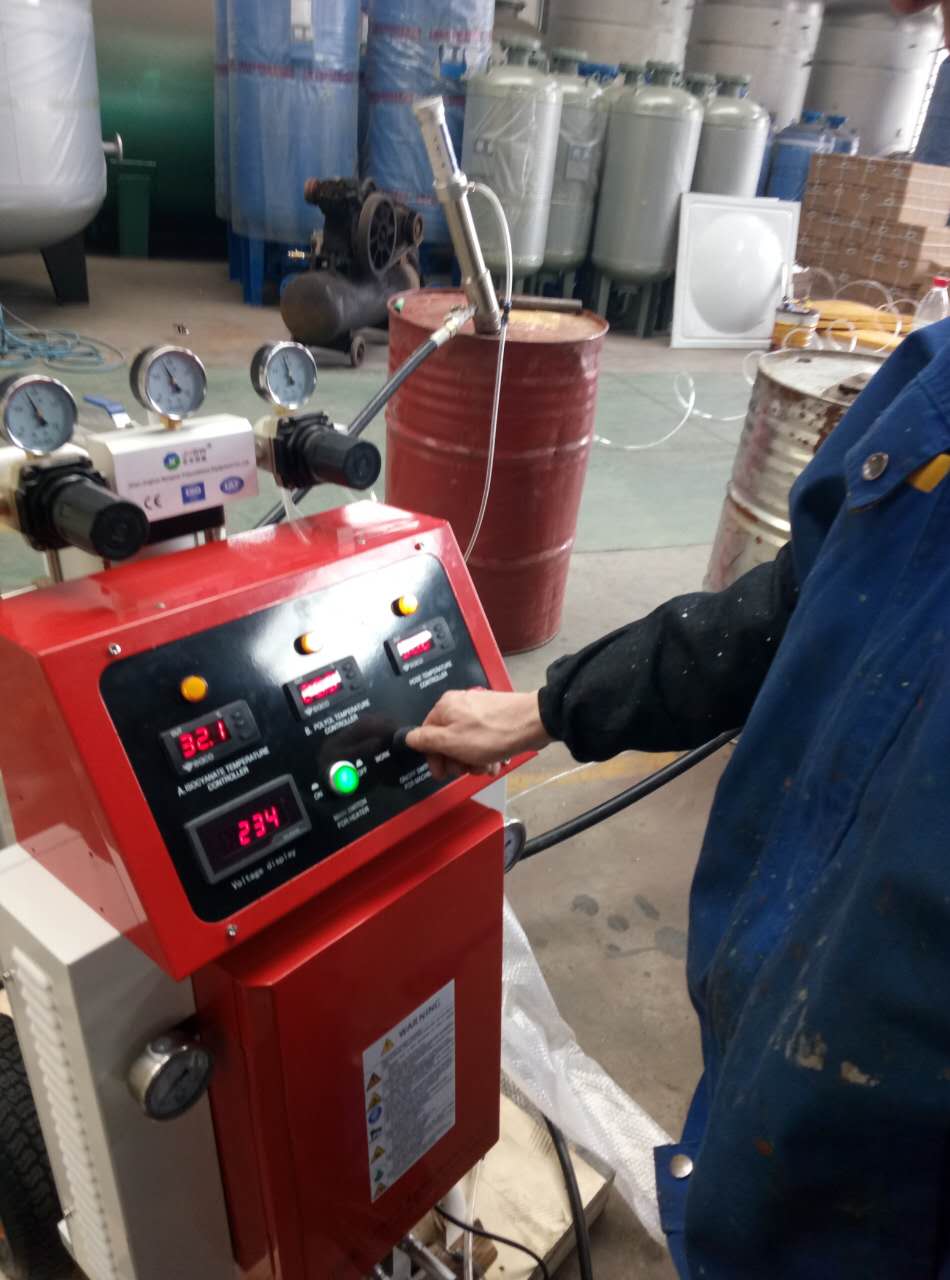 聚氨酯喷涂机a200喷涂罐体