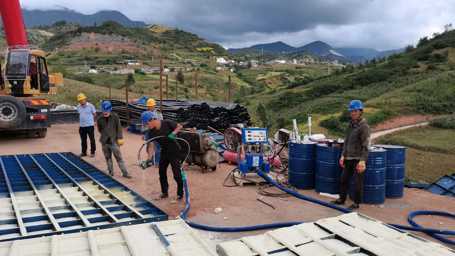 公路桥梁模板涂聚氨酯保温 聚氨酯喷涂机A50